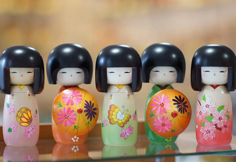 【未使用】創作こけし8体セット。（女の子、芭蕉、、富山、山岸、宮城、松島） 日本三景・松島でこけしの絵付け体験 藤田喬平ガラス美術館へも｜旅行